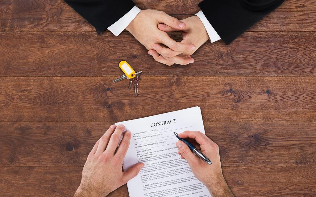 Ejari rental contract being signed in Dubai